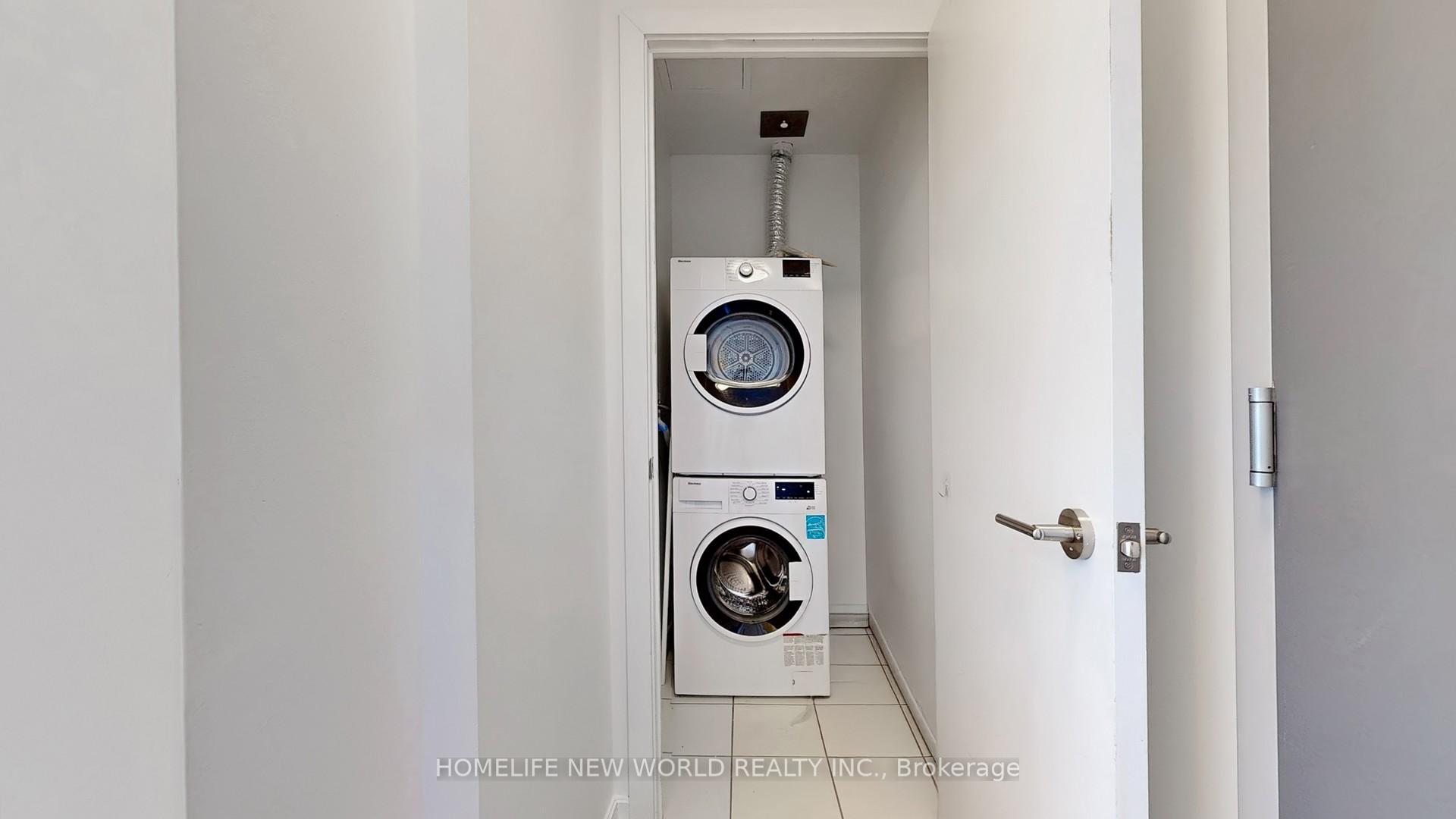 3 Bedrooms Condo at 32 Forest Manor, Toronto For sale