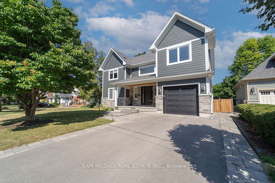 2163 Deyncourt Drive, Burlington, ON L7R 1W2