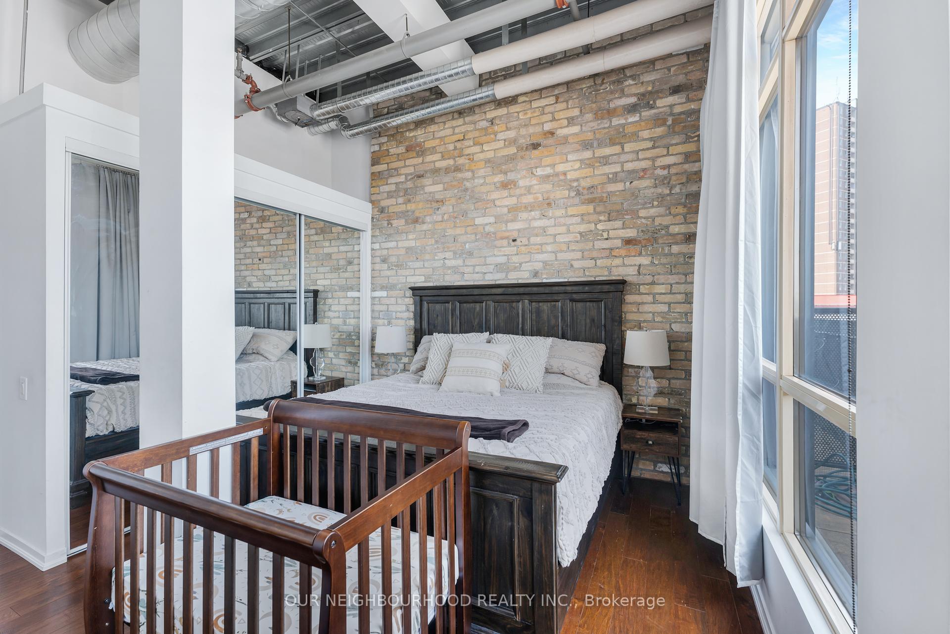 2 Bedrooms Condo at 736 Dundas, Toronto For sale