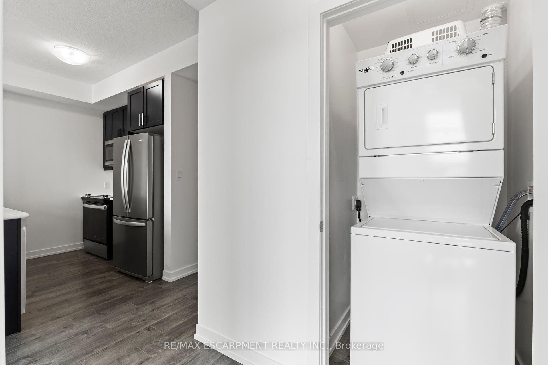 1 Bedroom Condo at 10 Mallard, Hamilton For sale