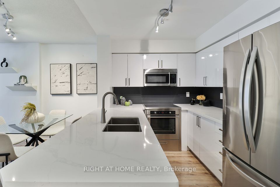#308 - 330 Adelaide Street, Toronto, ON M5A 4S9