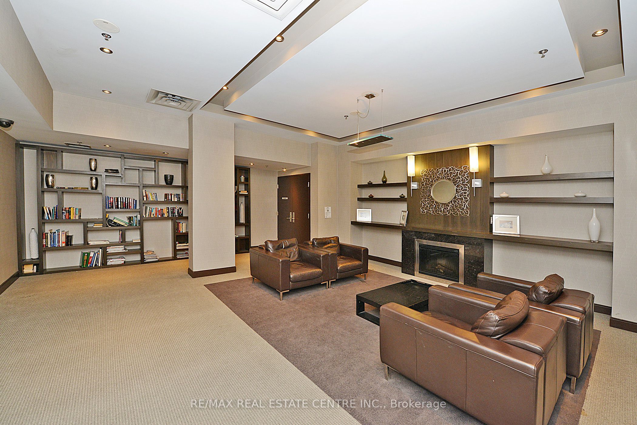 50 Absolute Avenue, #303