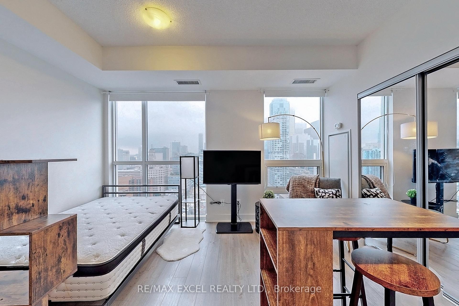 Condo at 318 Richmond, Toronto For sale