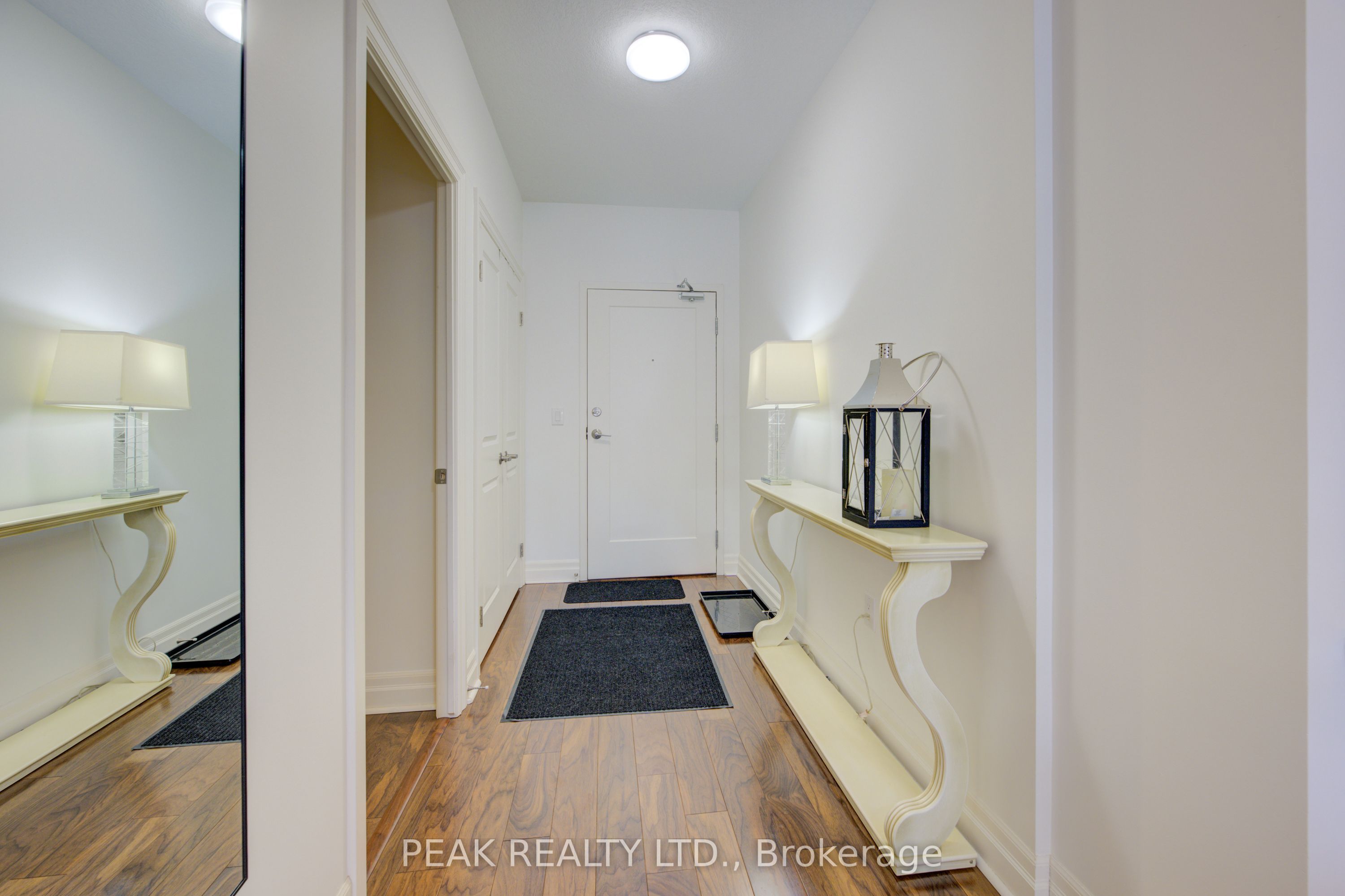 255 John Street N, #213