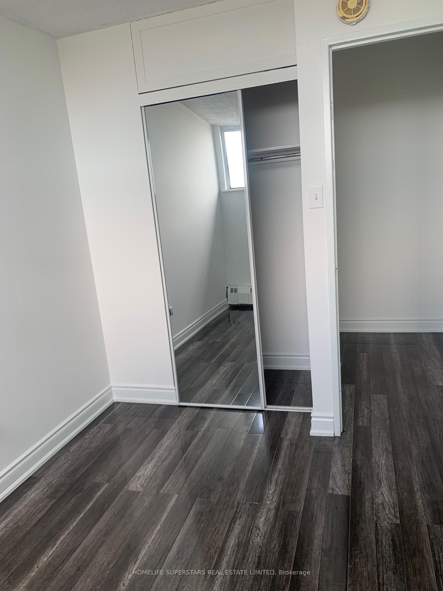 3 Bedrooms Condo at 4645 Jane,  Toronto For sale
