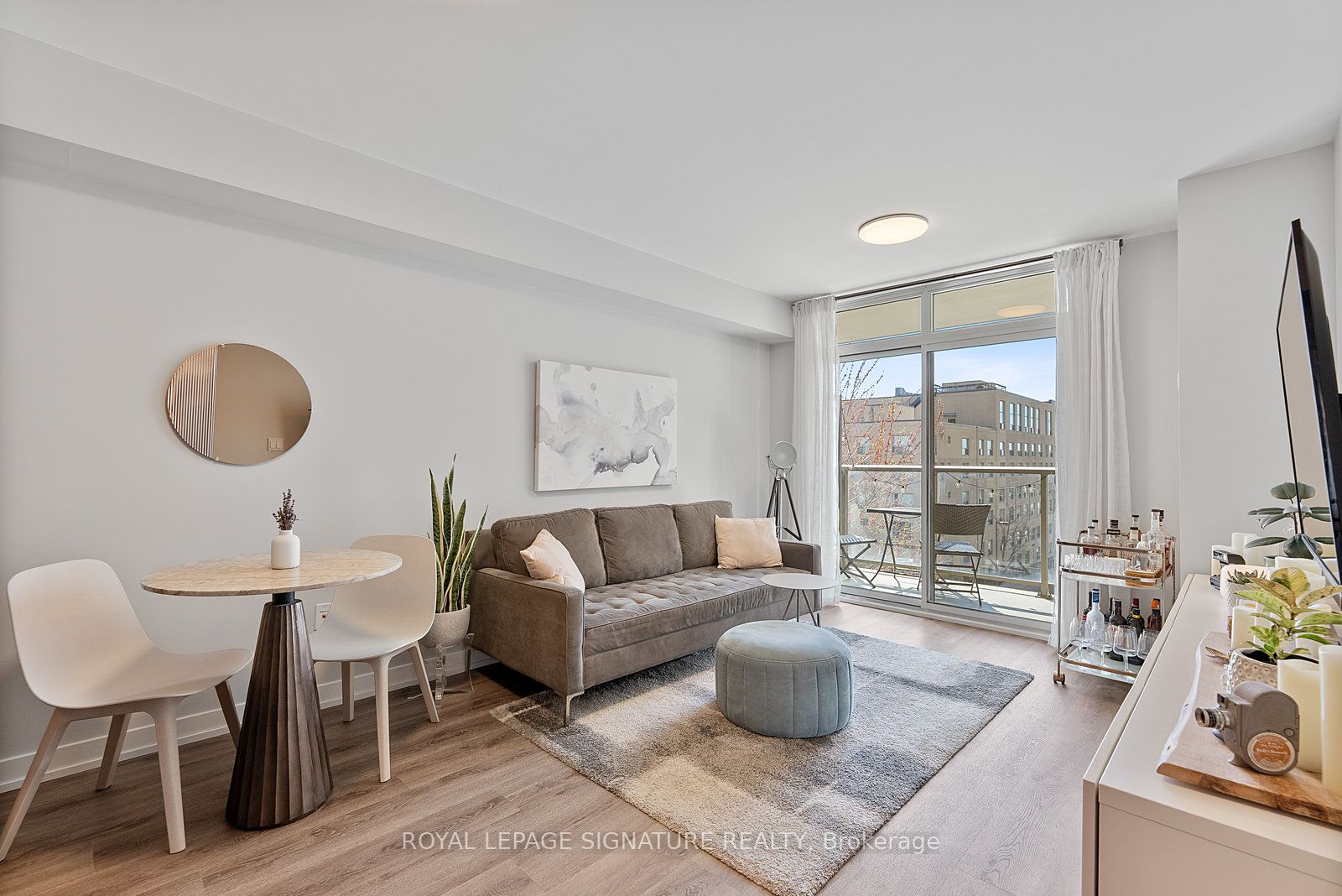 816 Lansdowne Avenue, #410