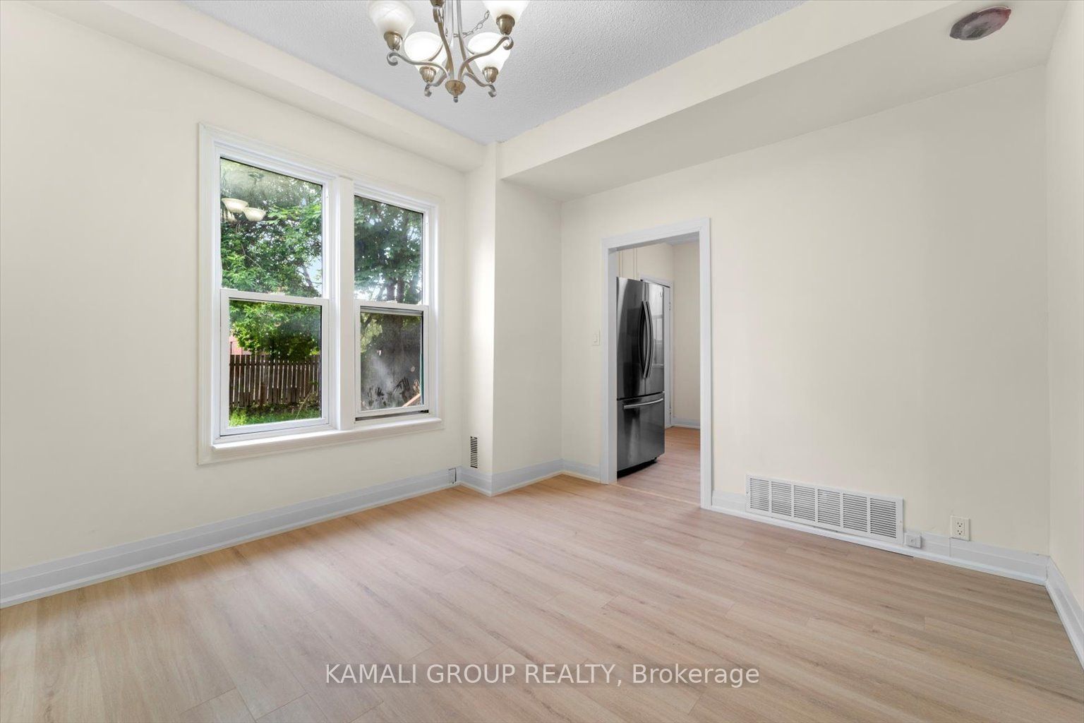254 Bruce Street, #Main