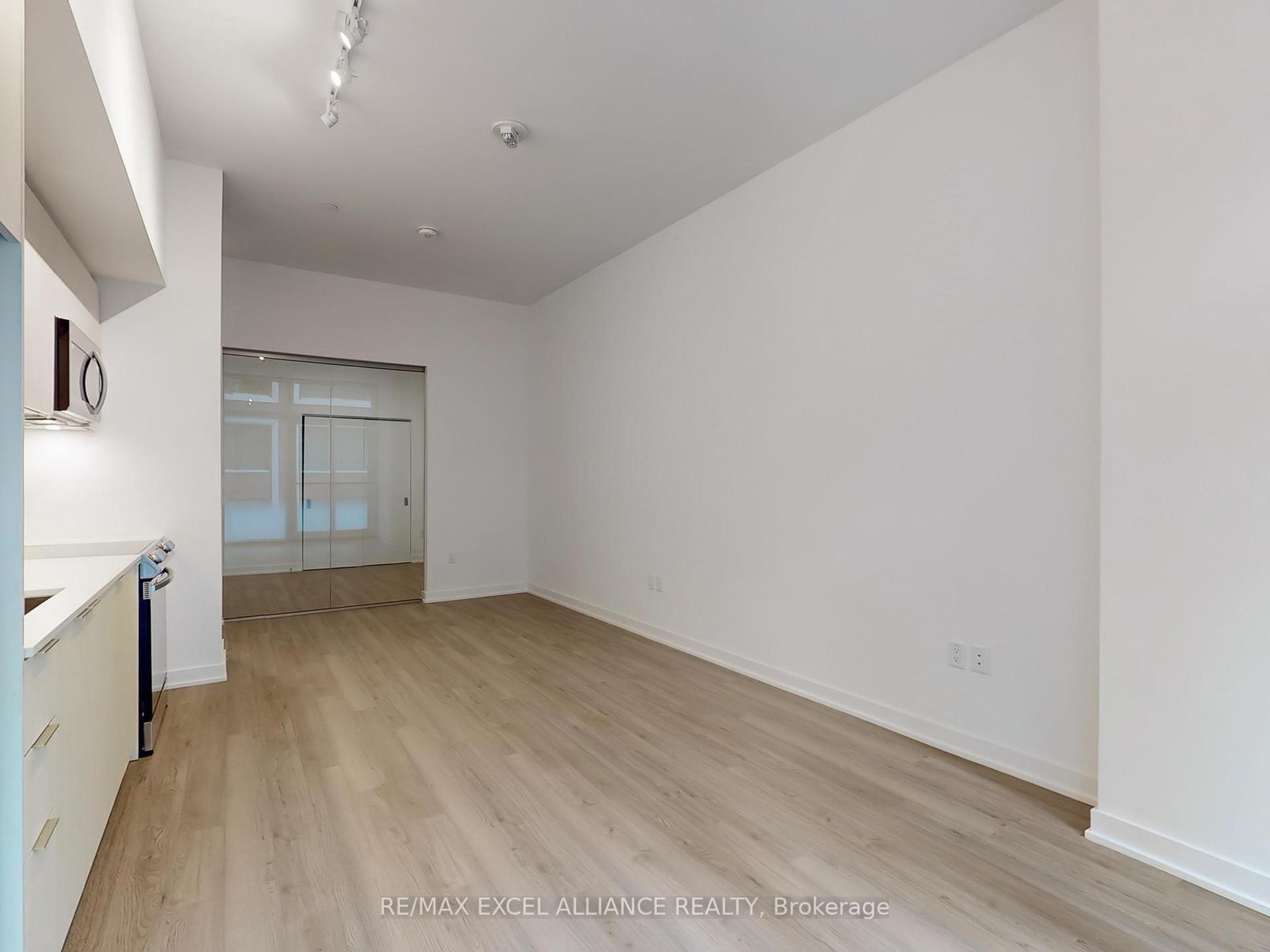 2 Bedrooms Condo at 357 King,  Toronto For sale
