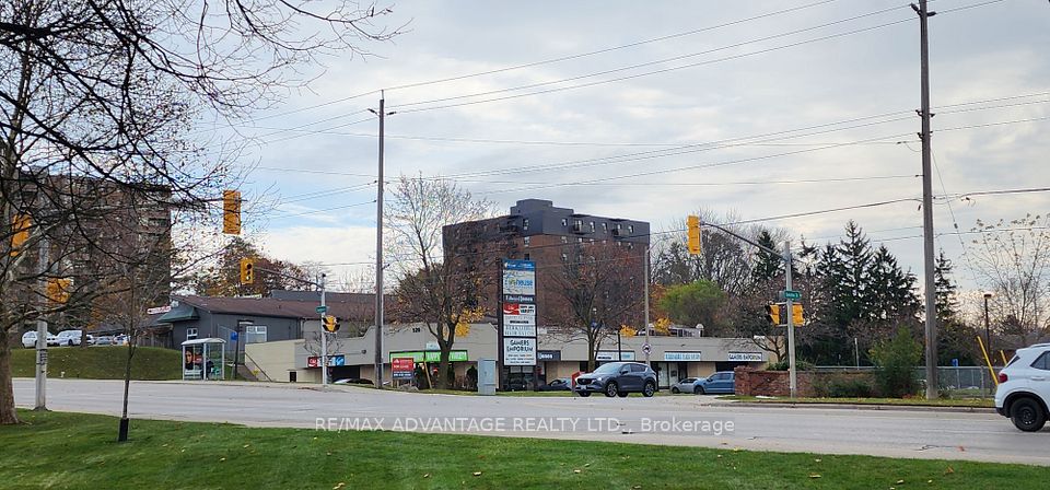 520 Springbank