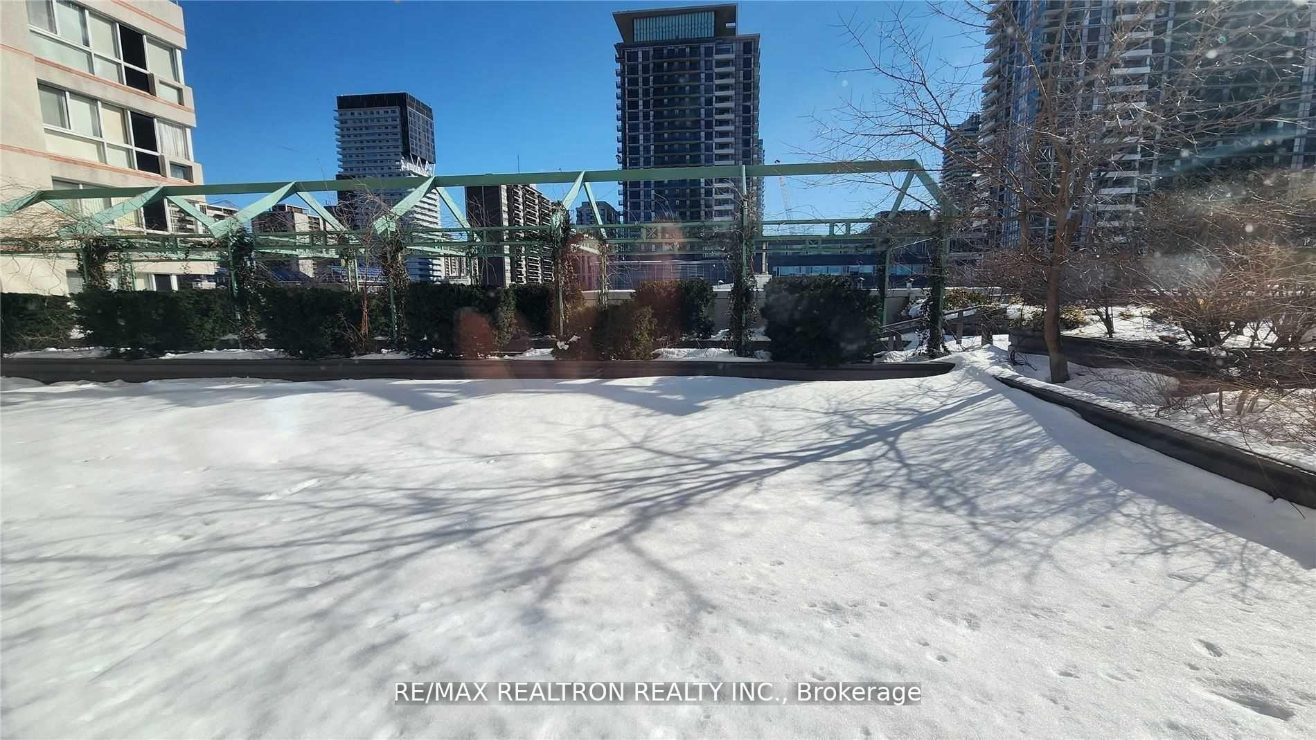 1 Bedroom Condo at 7 Broadway, Toronto For sale