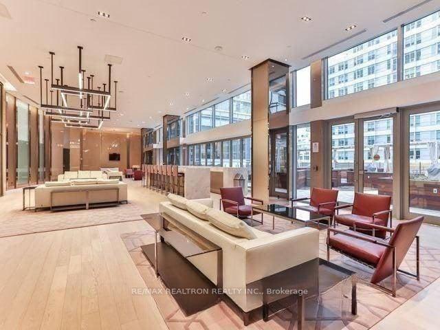 2 Bedrooms Condo at 89 Dunfield, Toronto For sale