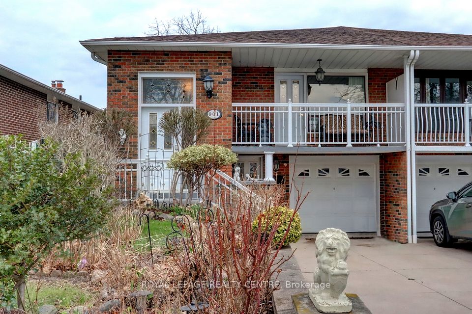 901 Blairholm