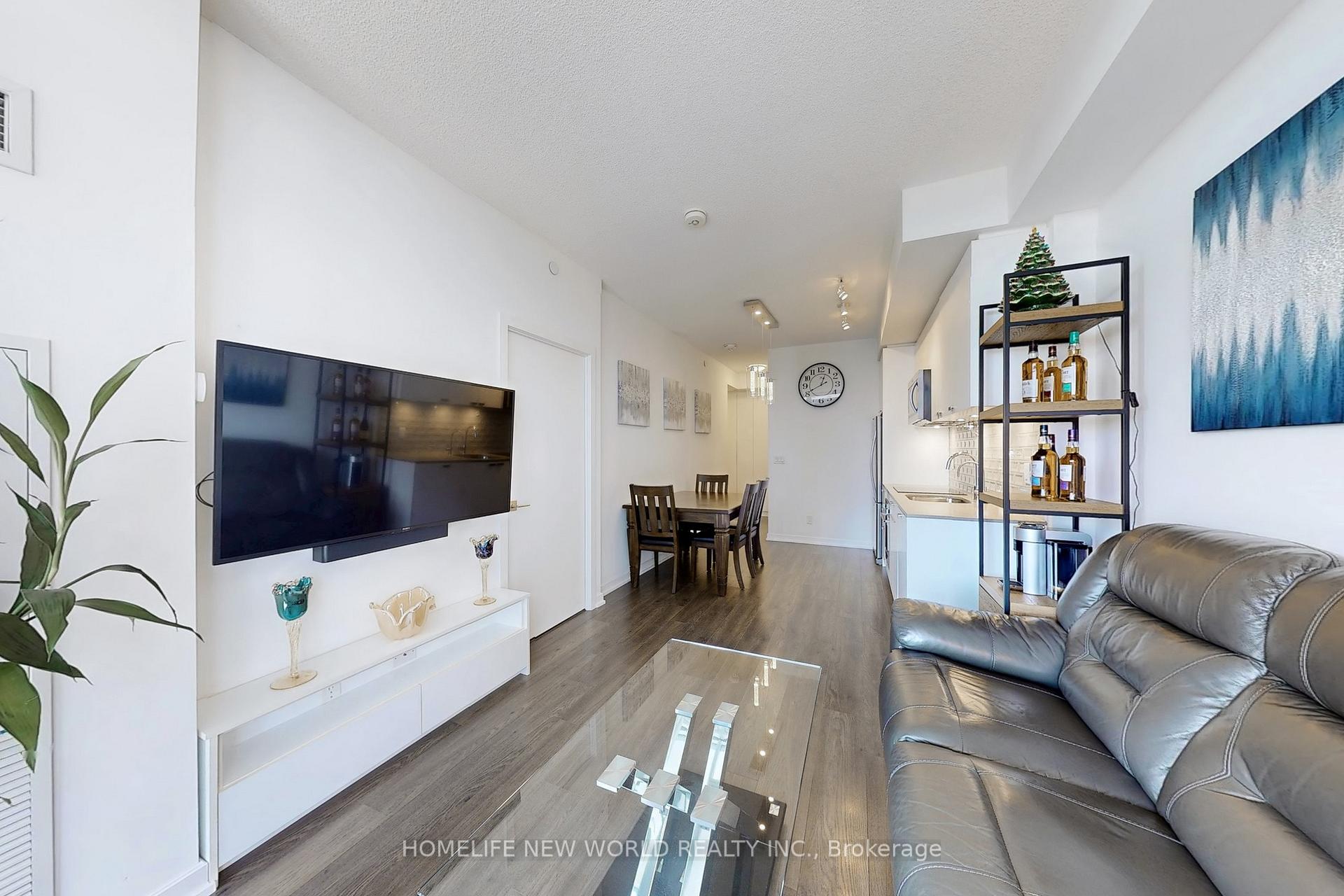 2 Bedrooms Condo at 56 Forest Manor,  Toronto For sale