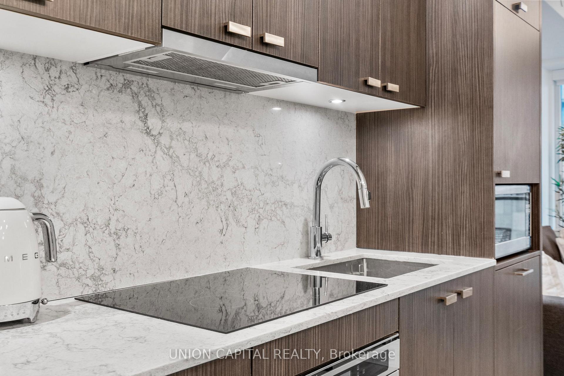 2 Bedrooms Condo at 480 Front, Toronto For sale