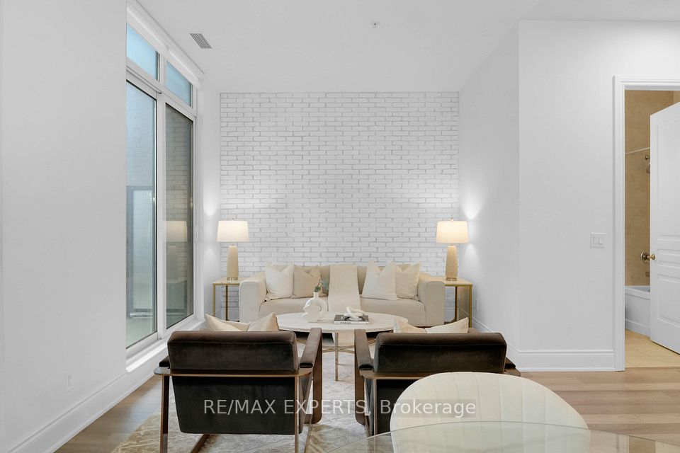 9255 Jane Street 101