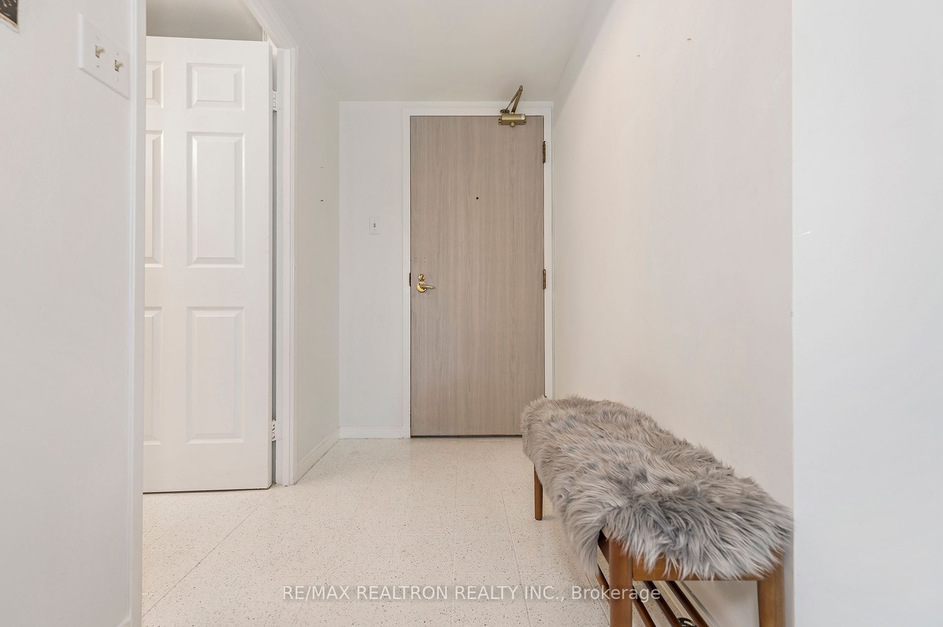 2155 Burnhamthorpe Road W, #1301