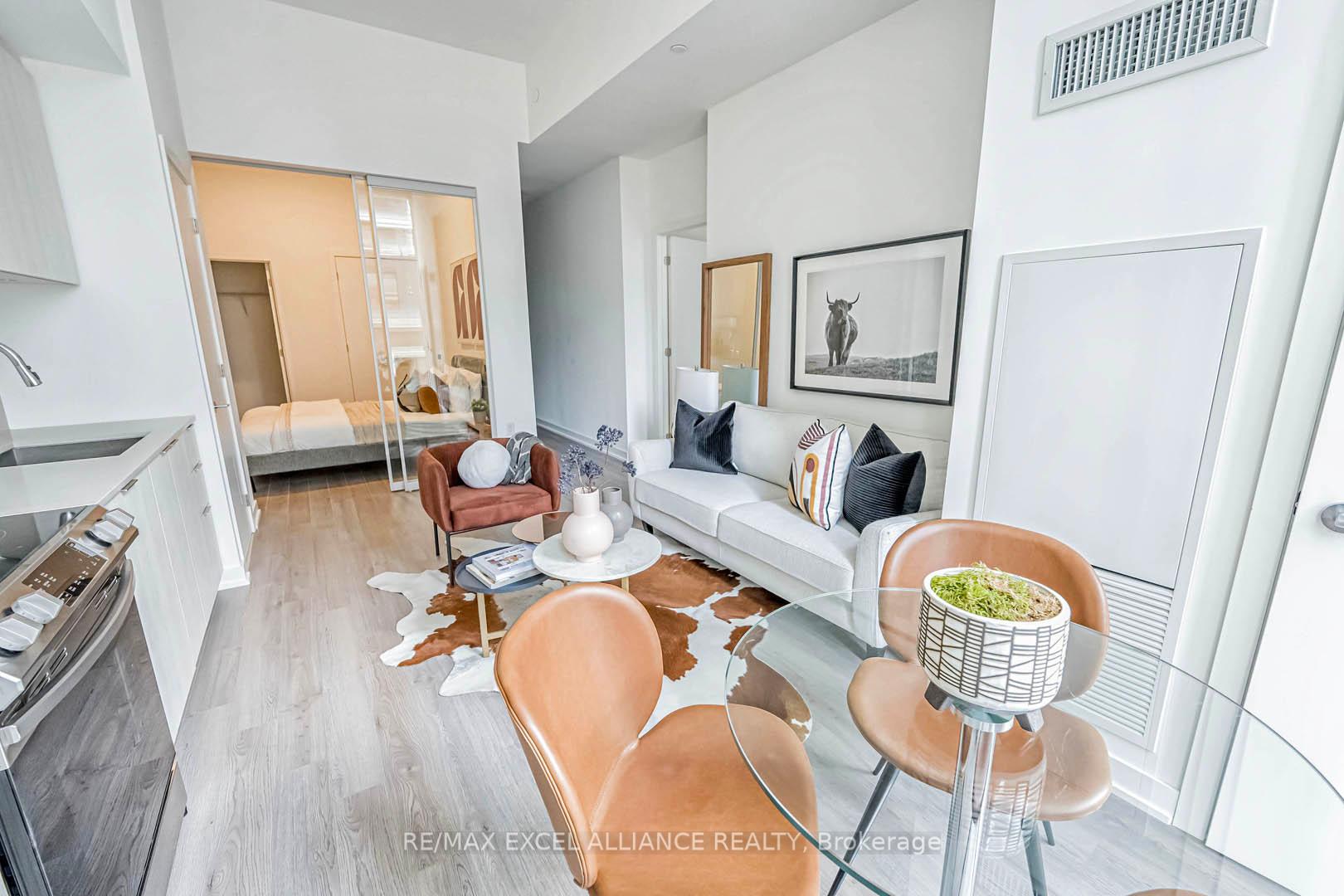 2 Bedrooms Condo at 357 King,  Toronto For sale