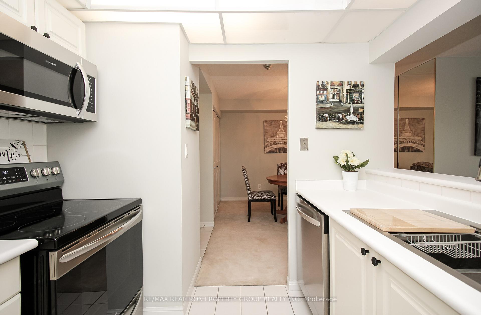 2 Bedrooms Condo at 88 Corporate, Toronto For sale