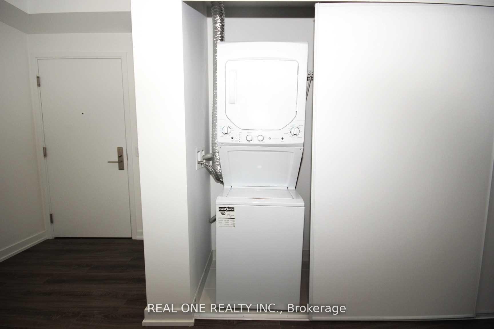 3 Bedrooms Condo at 20 Edward, Toronto For sale