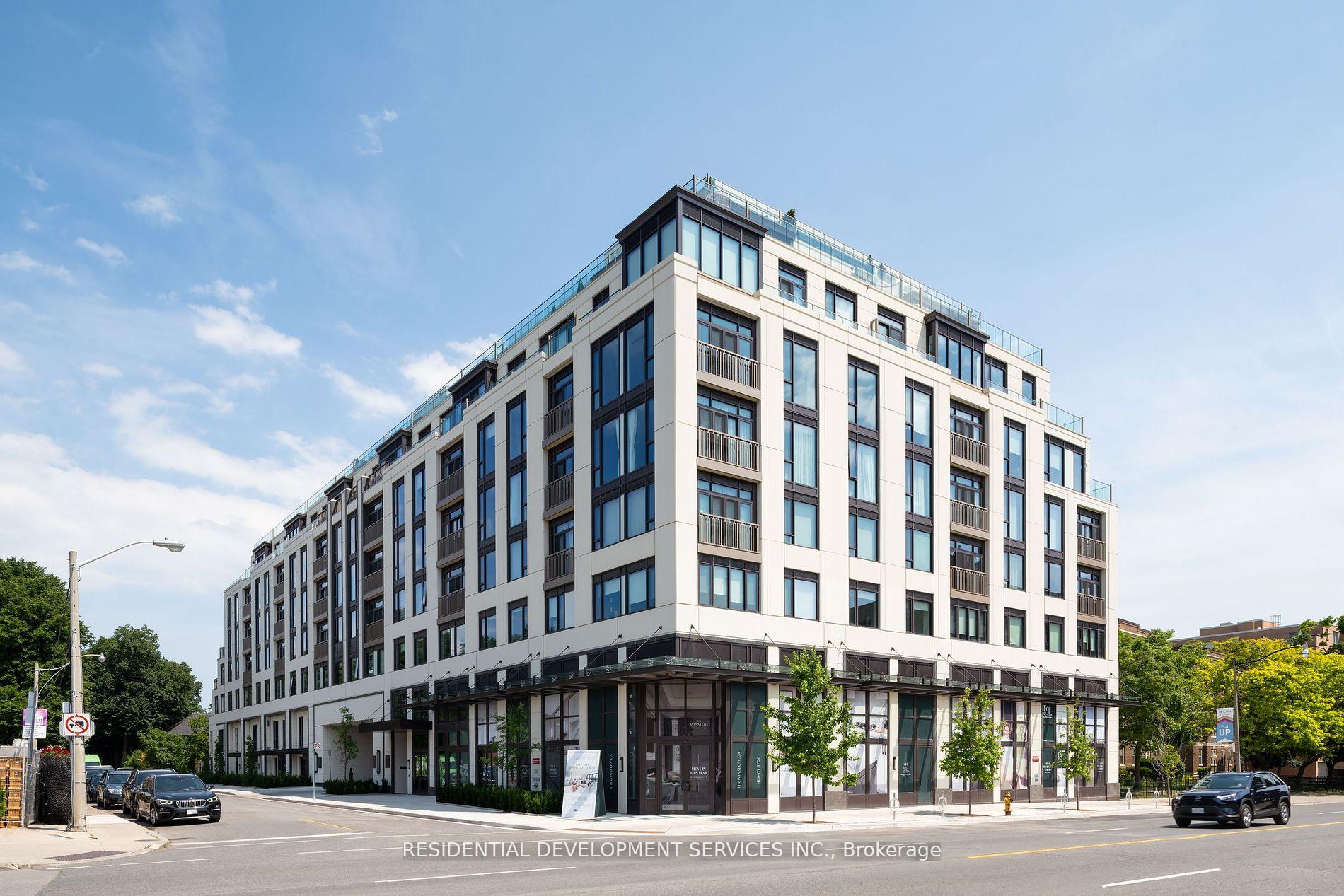 3 Bedrooms Condo at 1 Strathgowan,  Toronto For sale
