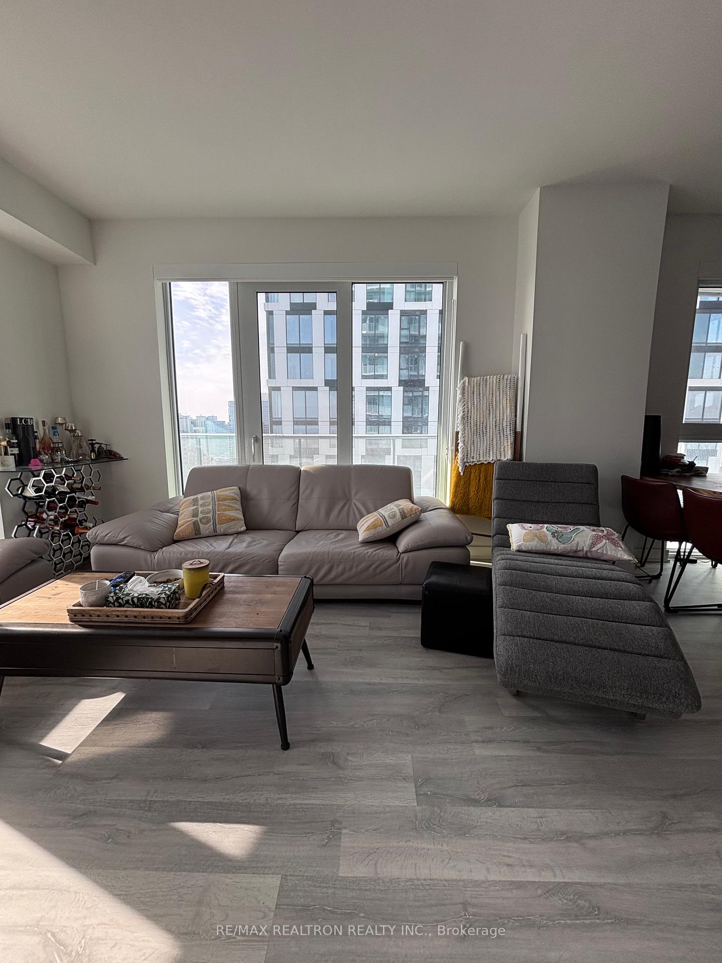 3 Bedrooms Condo at 100 Dalhousie, Toronto For sale