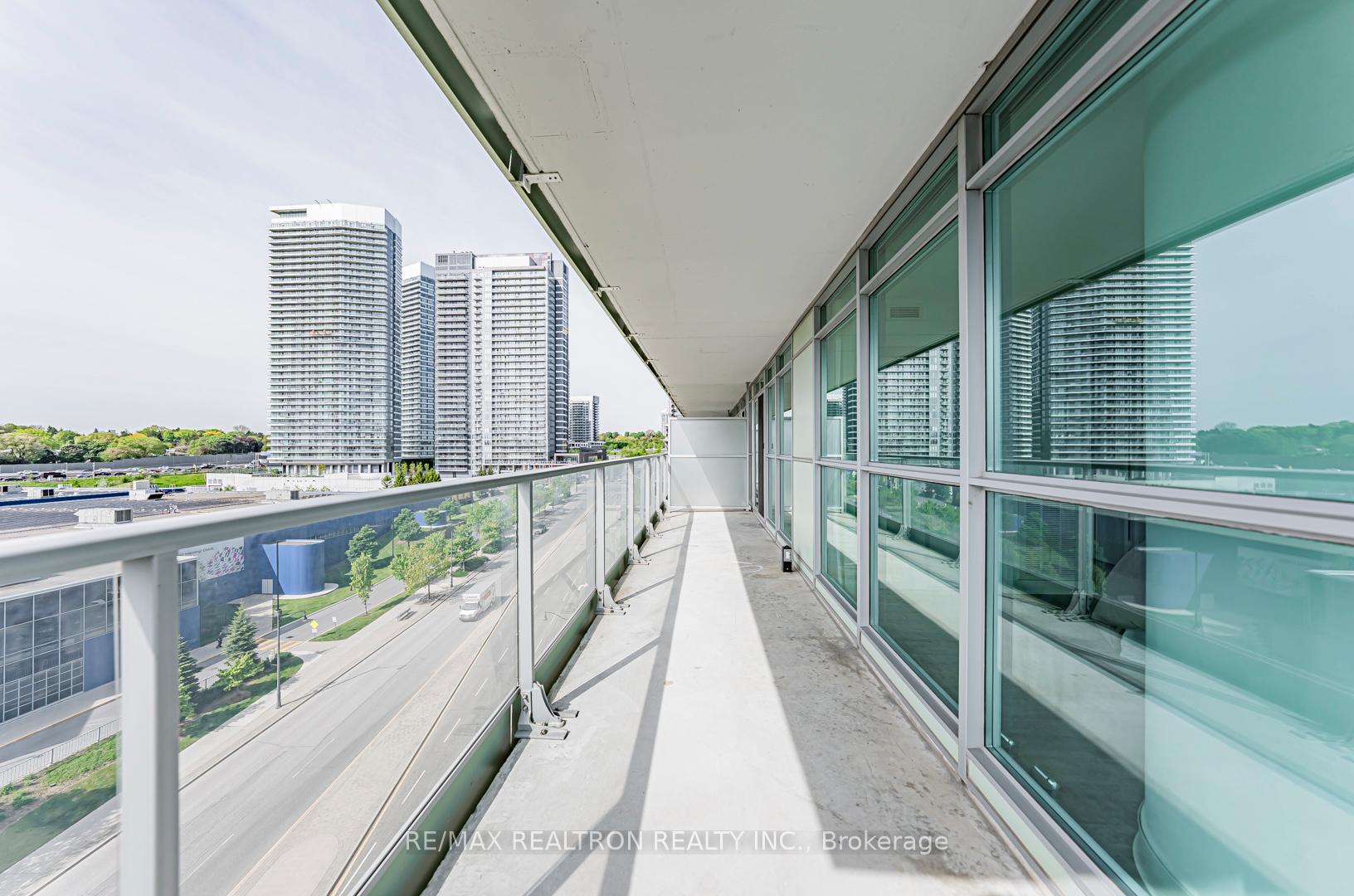 3 Bedrooms Condo at 29 Singer, Toronto For sale