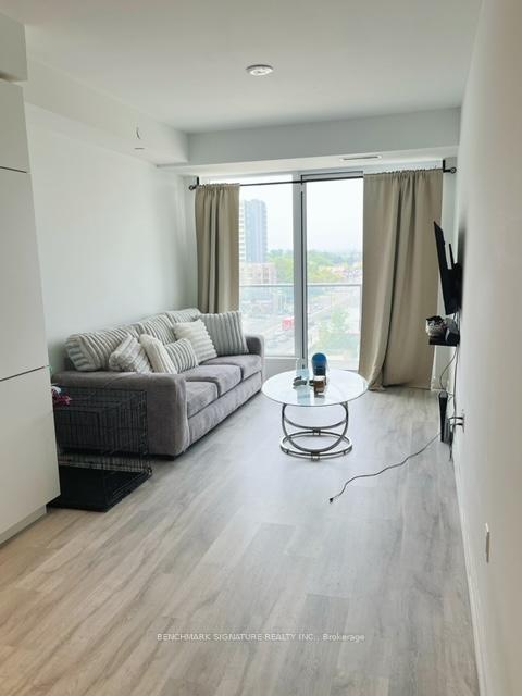 2 Bedrooms Condo at 7 Golden Lion, Toronto For sale