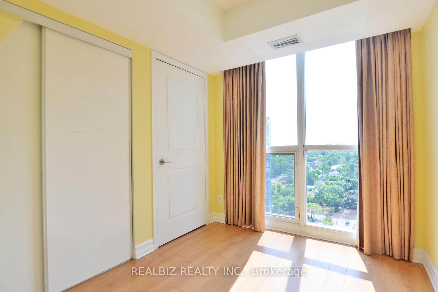 3 Bedrooms Condo at 4968 Yonge, Toronto For sale
