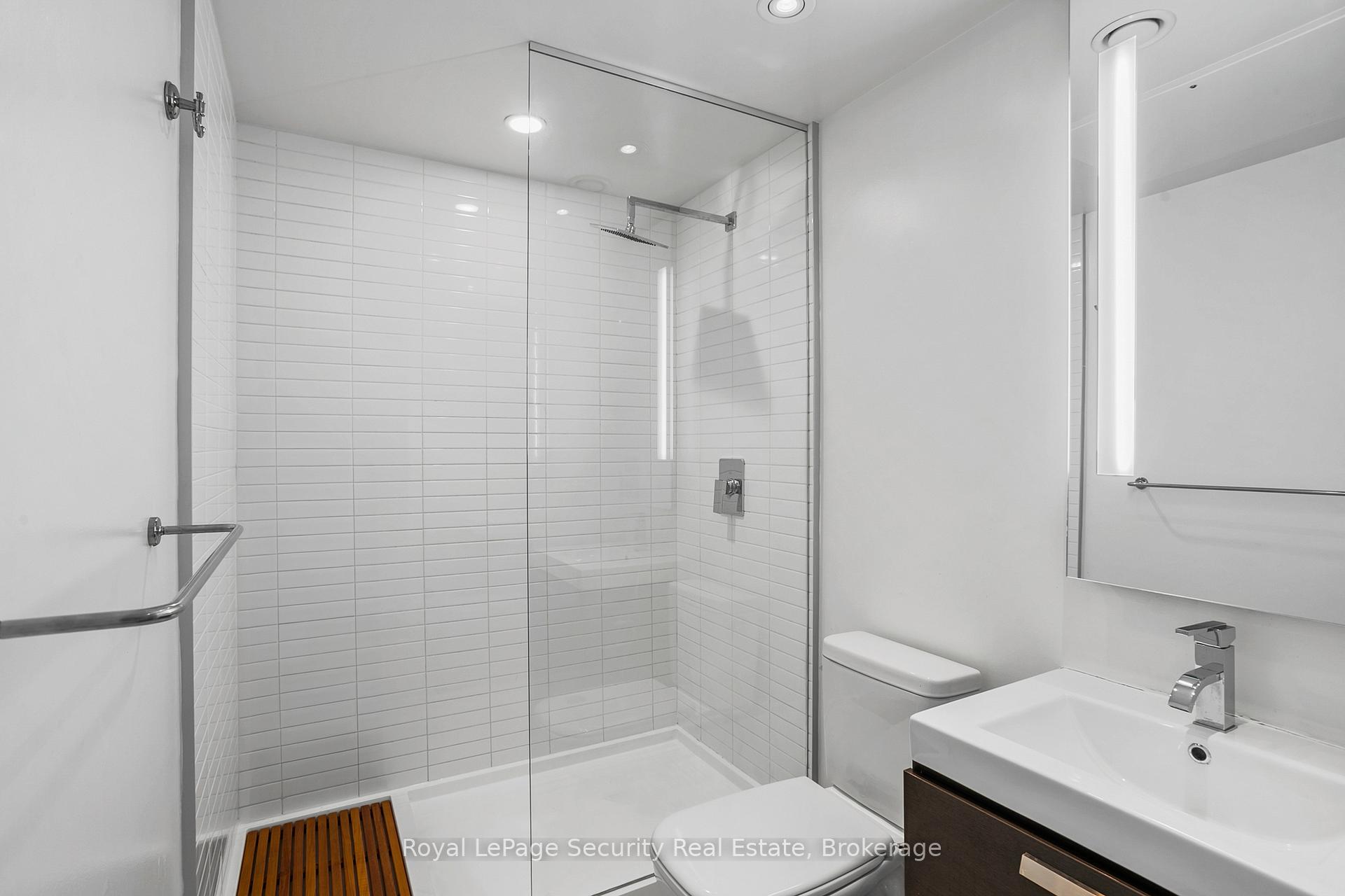 1 Bedroom Condo at 629 King, Toronto For sale