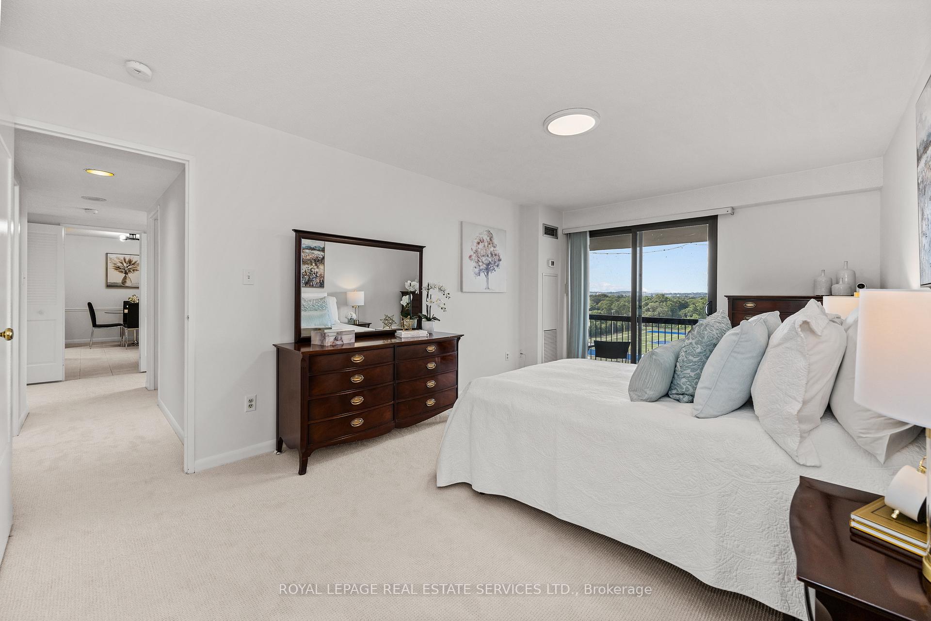 2 Bedrooms Condo at 2185 Marine,  Oakville For sale