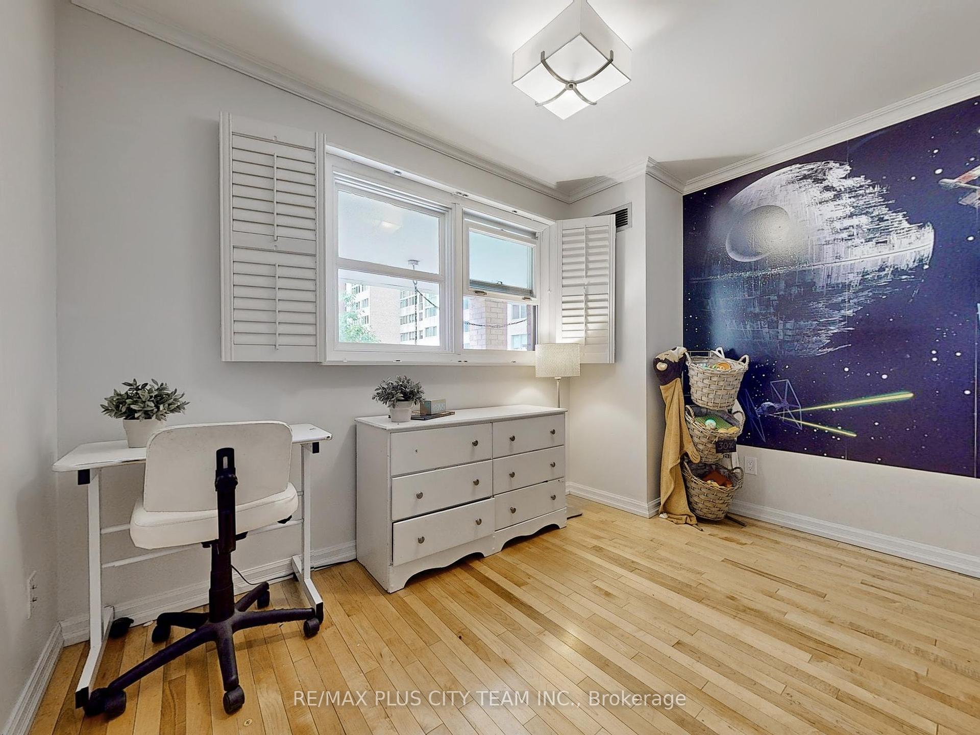 4 Bedrooms Condo at 60 Homewood, Toronto For sale