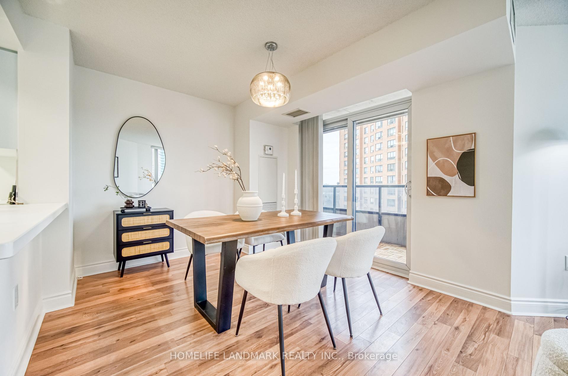 3 Bedrooms Condo at 500 Doris,  Toronto For sale