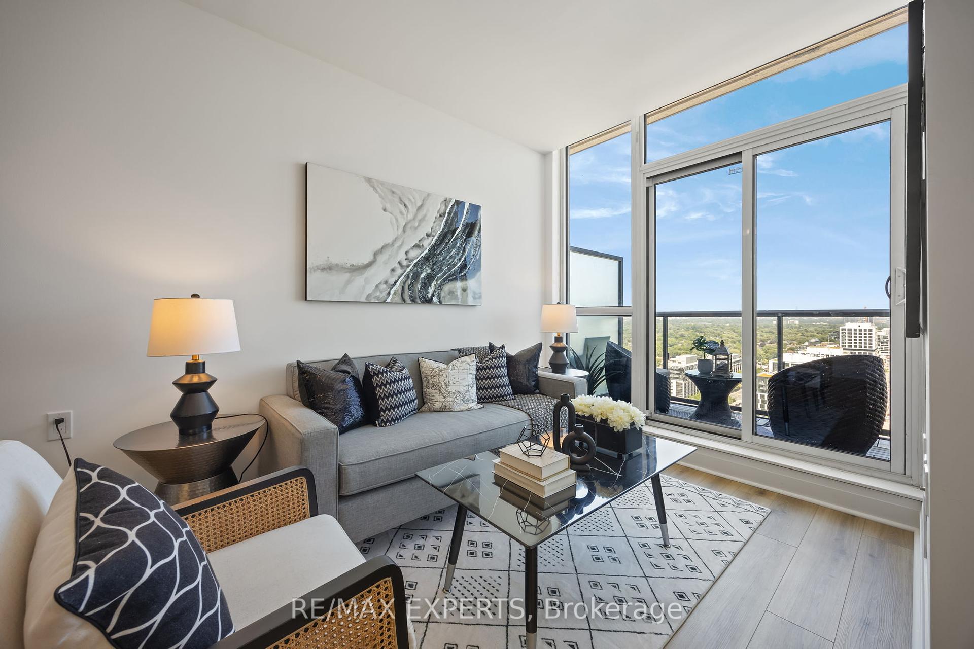 1 Bedroom Condo at 17 Zorra, Toronto For sale