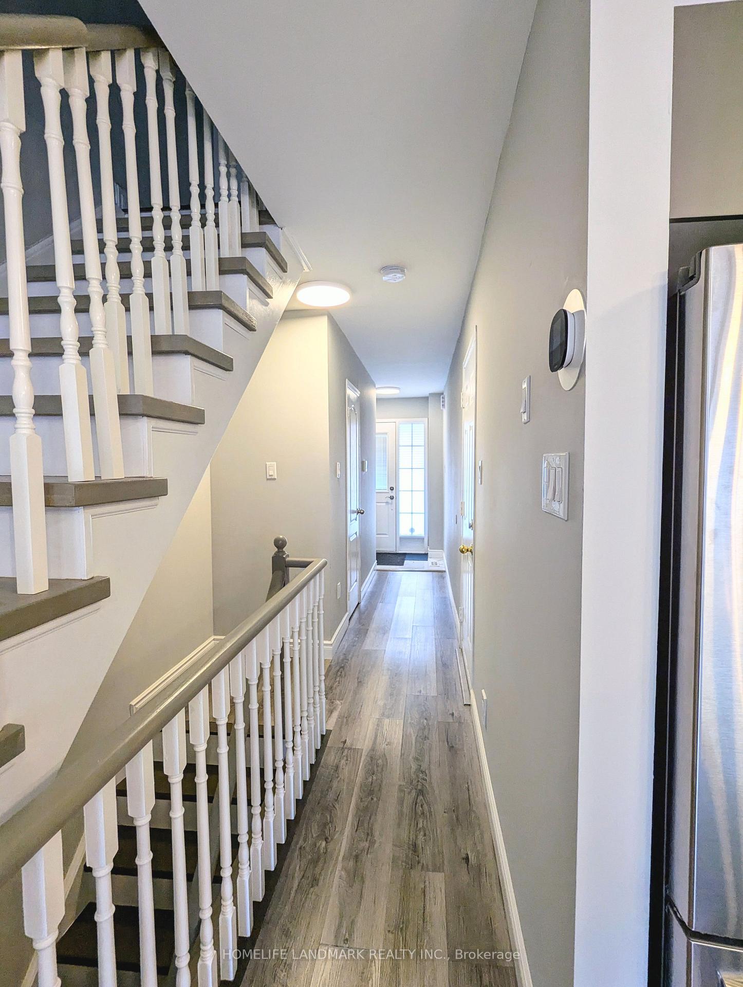 3 Bedrooms Condo at 86 Tania,  Vaughan For sale
