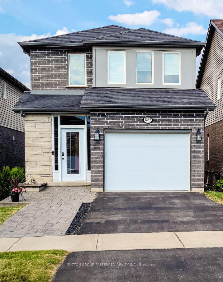 1852 Foxridge