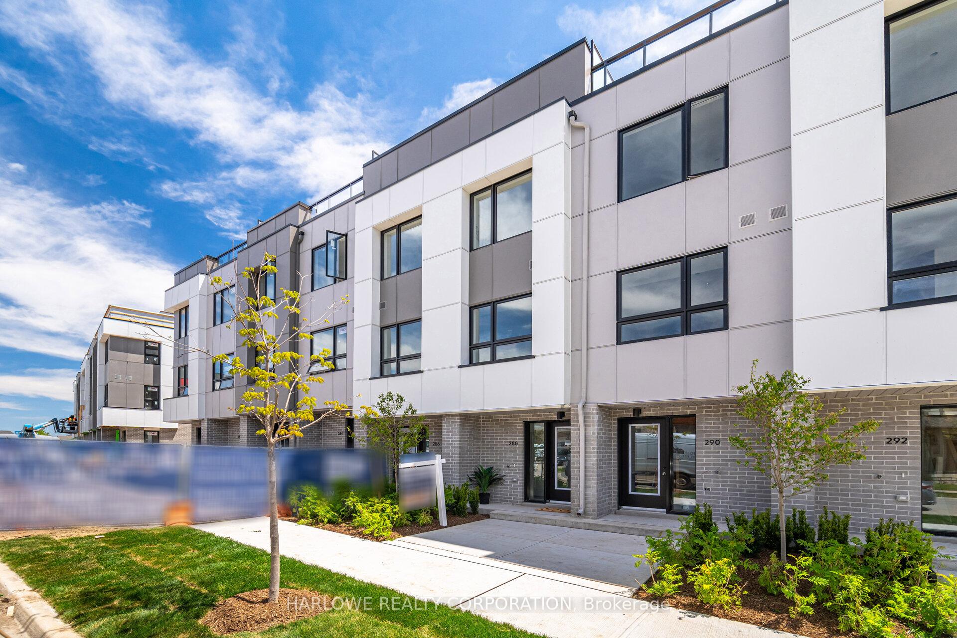 3 Bedrooms Condo at 268 Ironside, Oakville For sale
