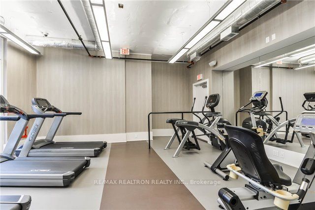 20 Bruyeres Mews, #1001