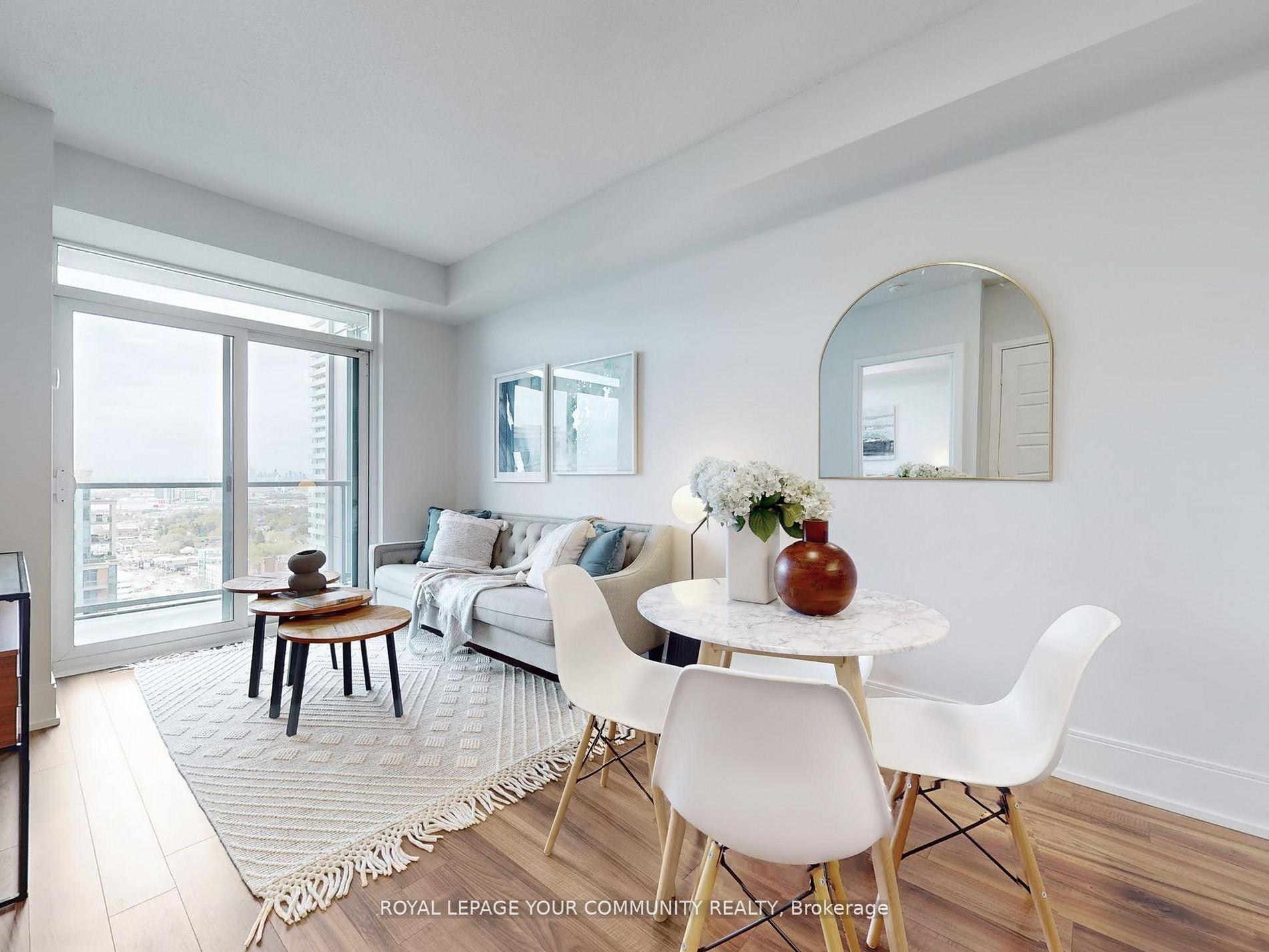 2 Bedrooms Condo at 15 Viking, Toronto For sale