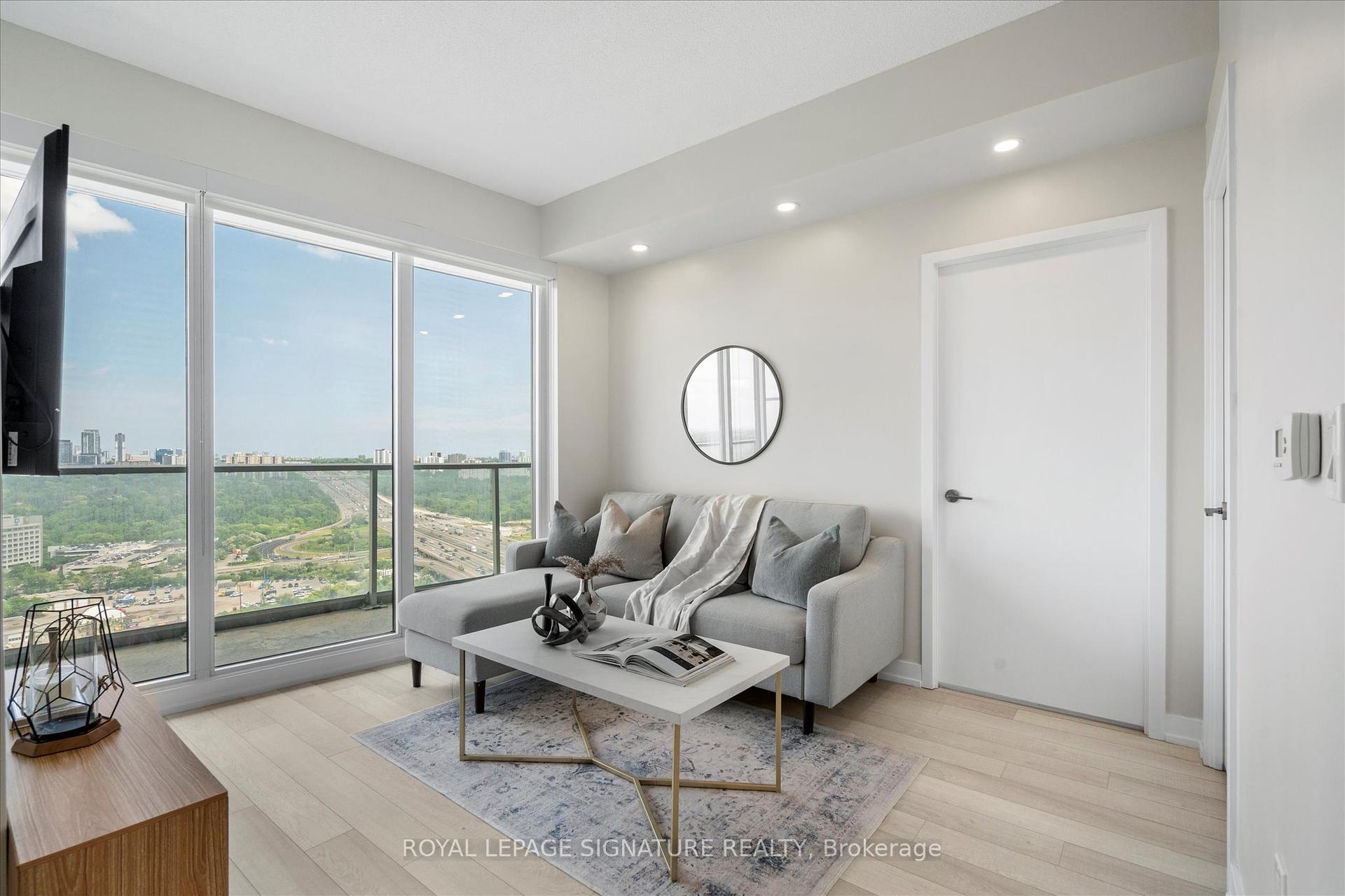 2 Bedrooms Condo at 117 McMahon, Toronto For sale