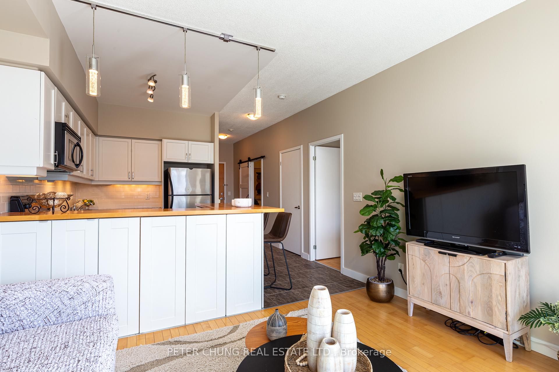2 Bedrooms Condo at 601 Kingston,  Toronto For sale