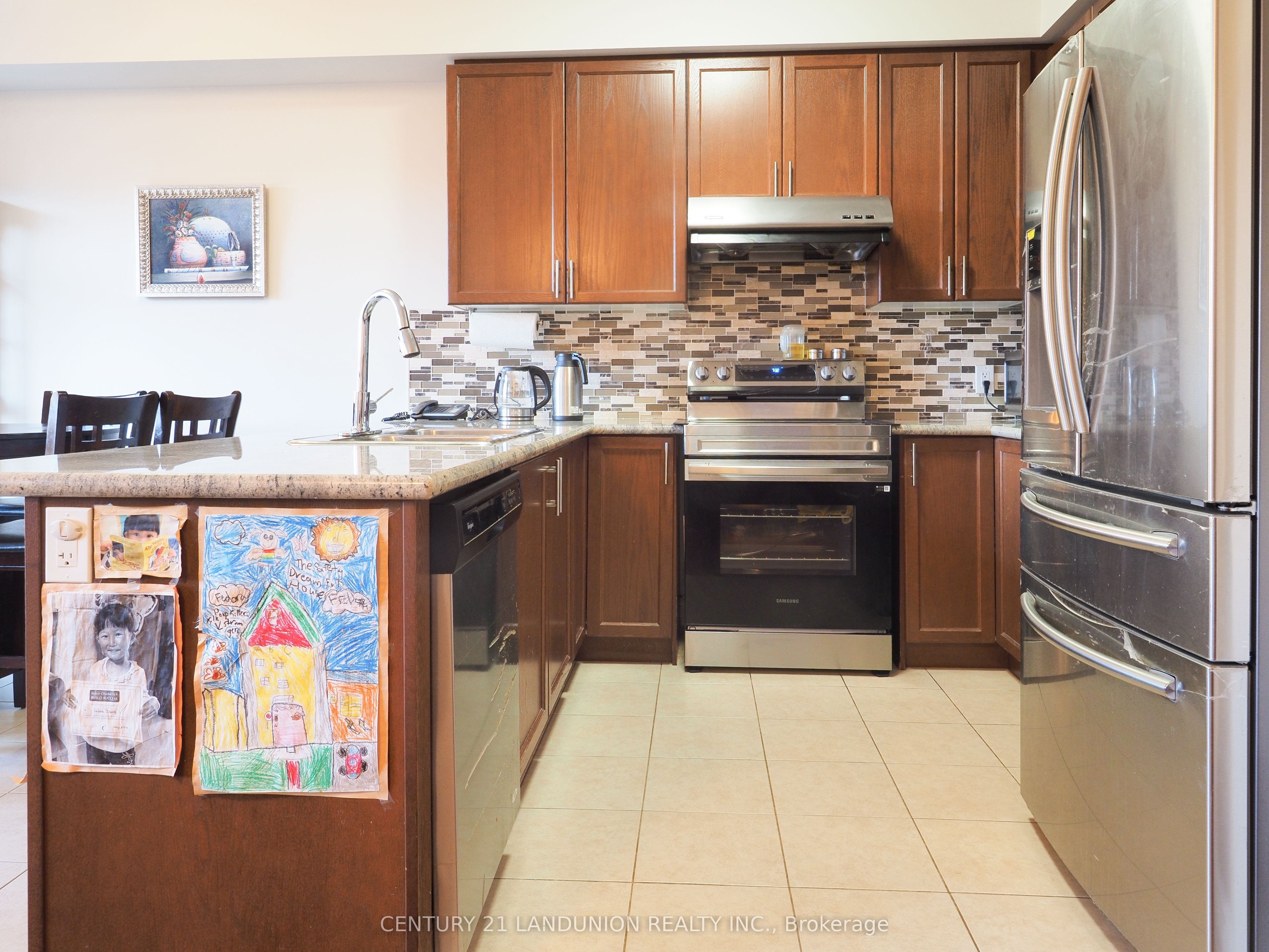 35 Goldthread Terrace