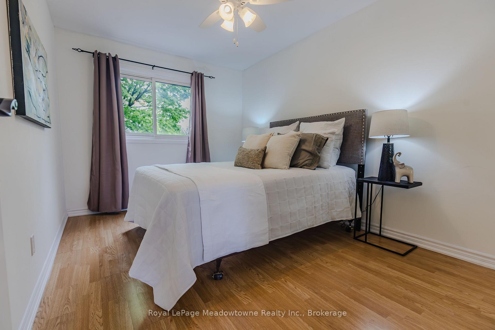 3 Bedrooms Condo at 6240 Montevideo, Mississauga For sale
