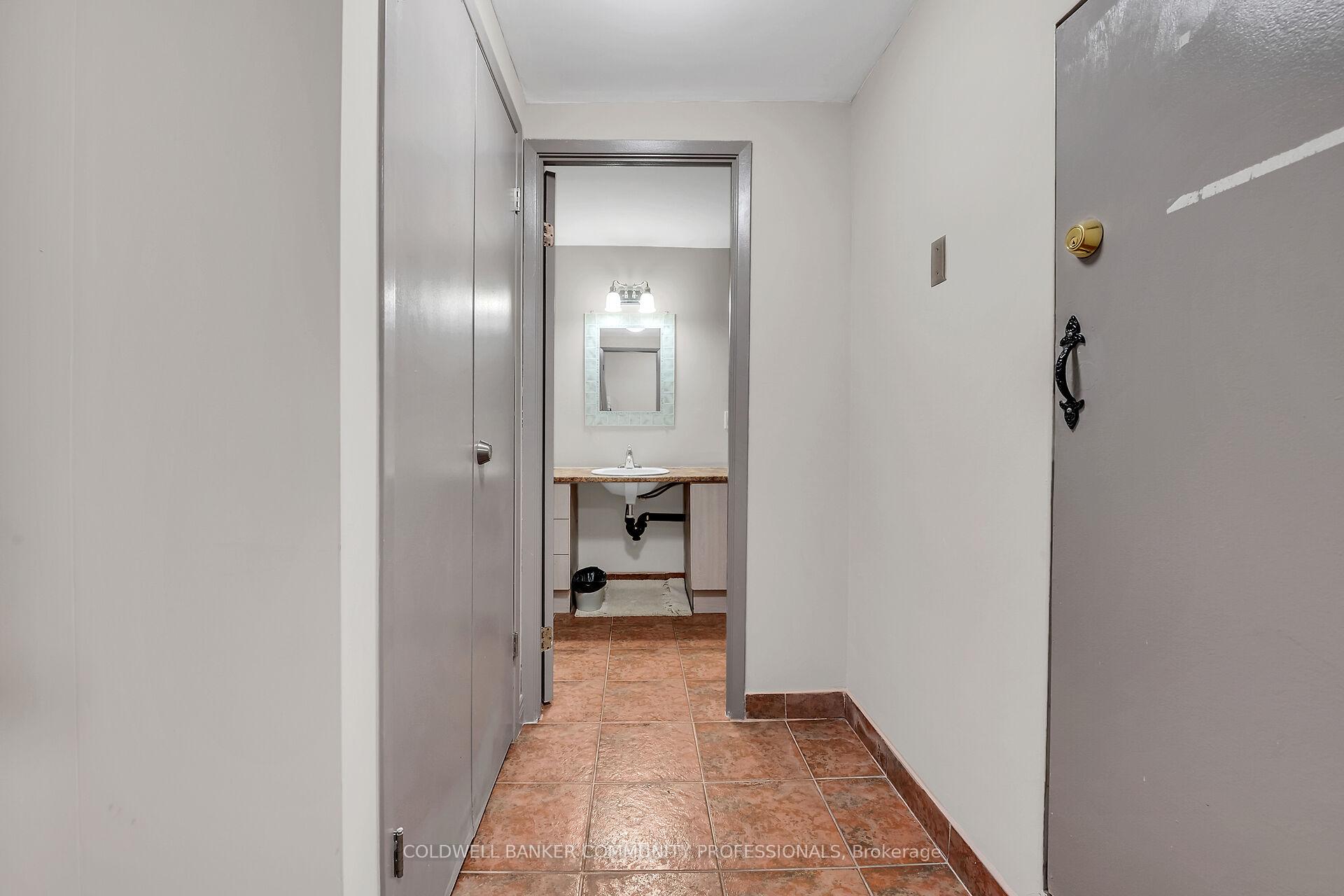 1 Bedroom Condo at 141 Catharine, Hamilton For sale