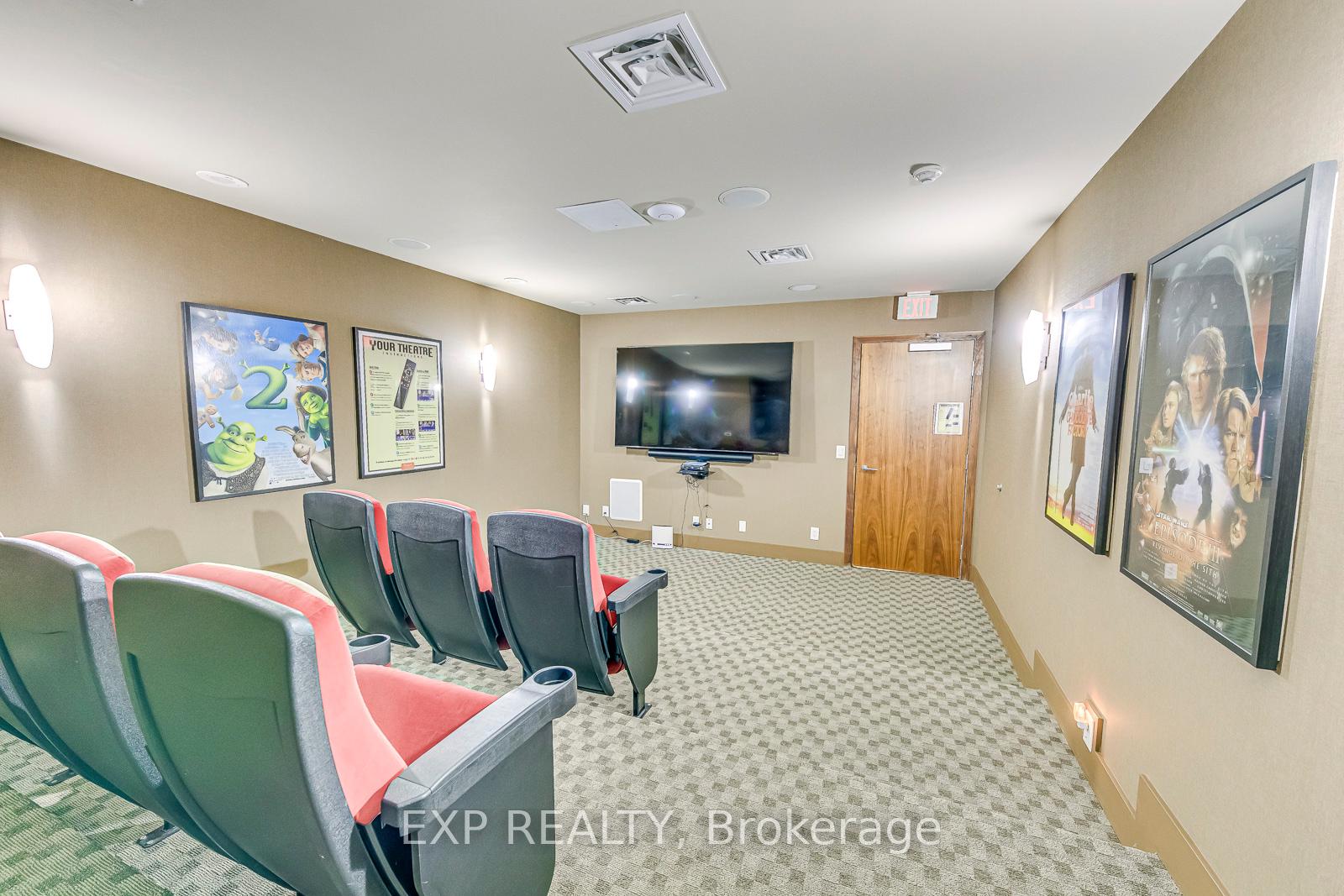3 Bedrooms Condo at 1055 Southdown, Mississauga For sale