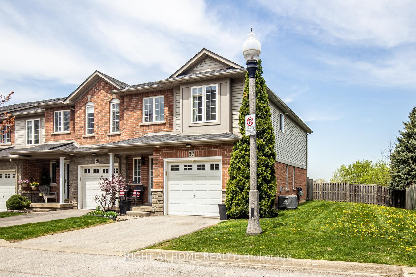 3 Bedrooms Condo at 7 Southside, Hamilton For sale