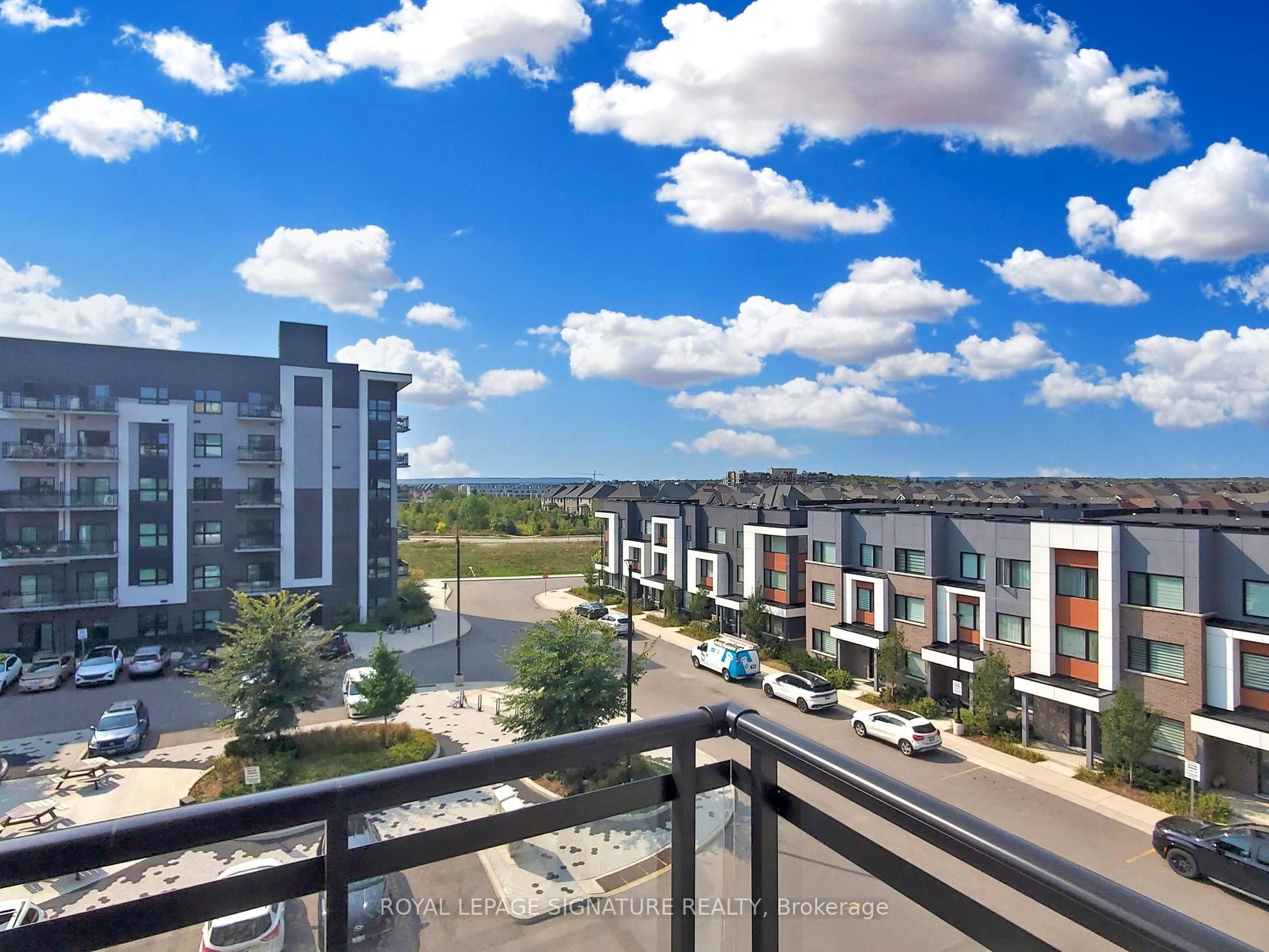 102 Grovewood Common, #405