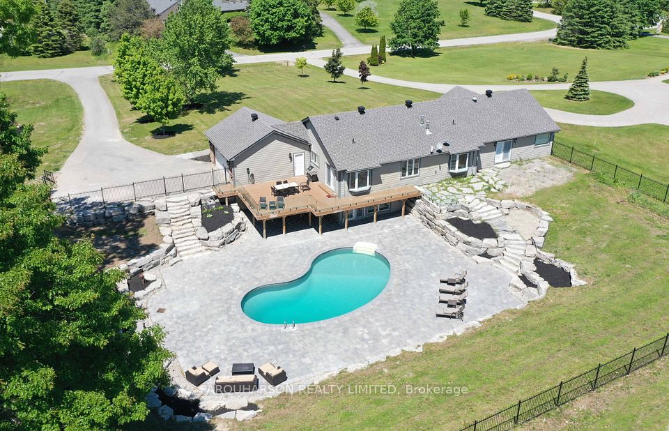 23 Silver Spring Crescent, Uxbridge, ON L9P 1R4