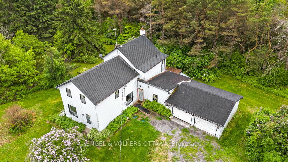 1344 Rodney Lane, North Dundas, ON K0C 2K0