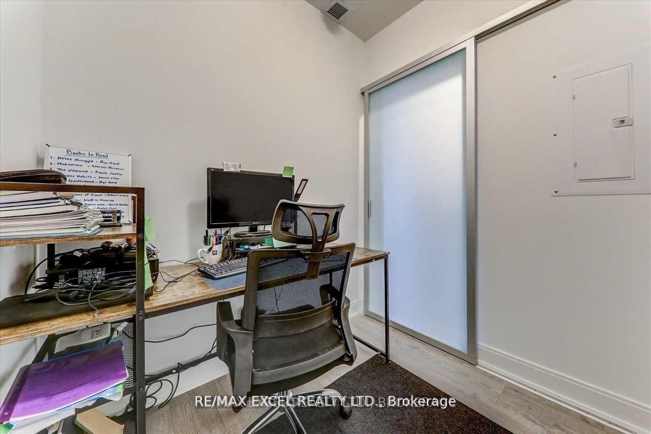2 Bedrooms Condo at 70 Annie Craig, Toronto For sale