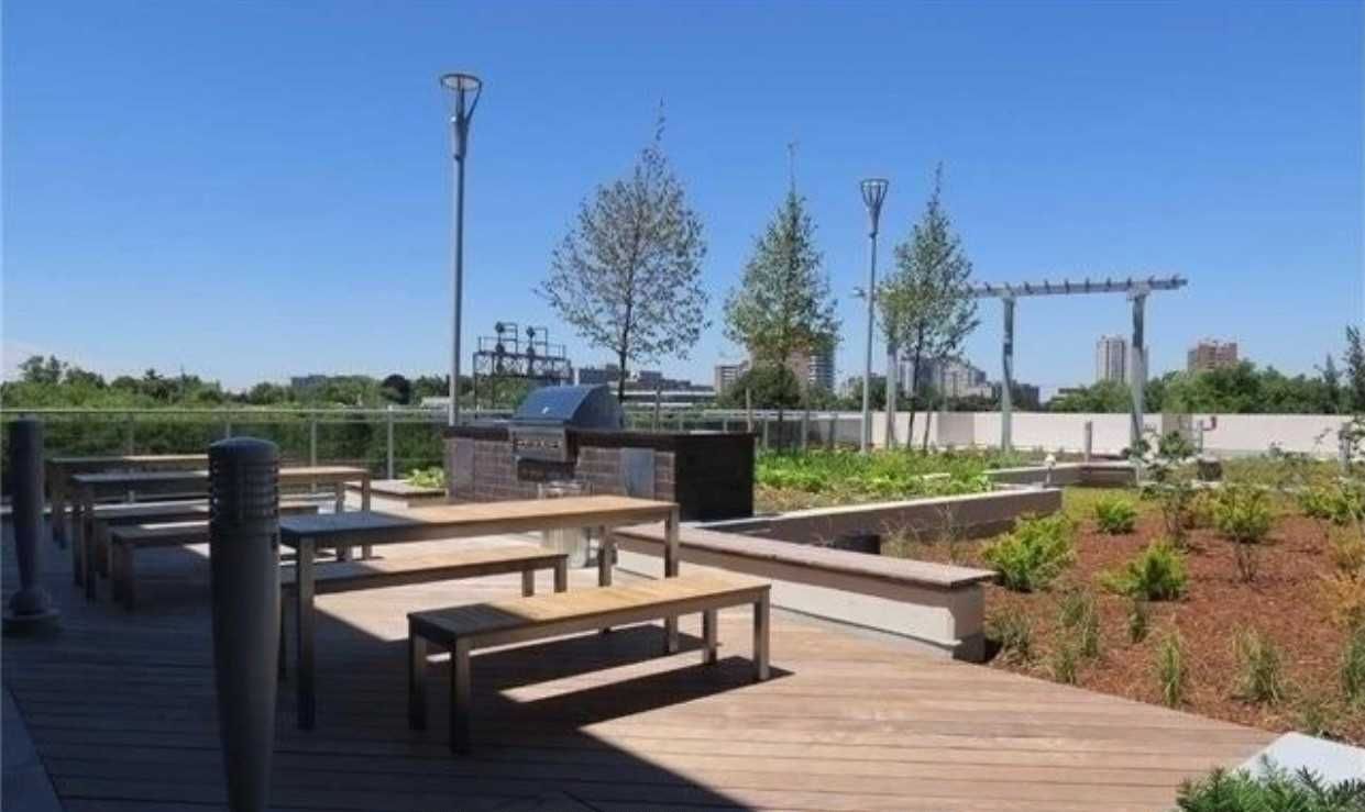 255 Village Green Square 1208